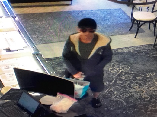 Suspect in robbery of Montana Avenue jewelry store 