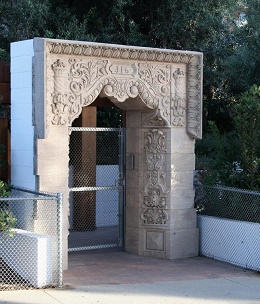 Gehry House Gateway